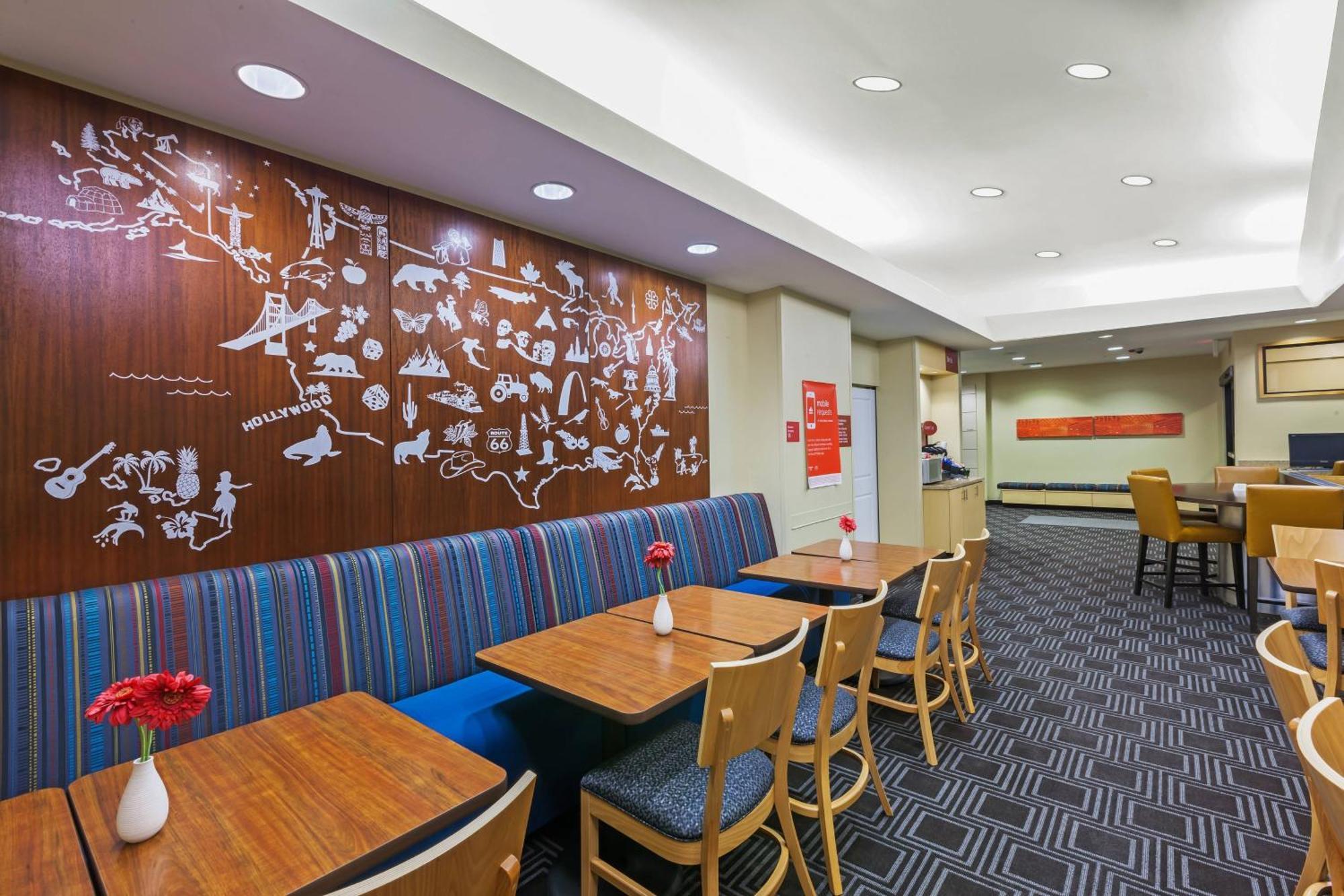 Towneplace Suites By Marriott Tulsa North/Owasso Exterior photo